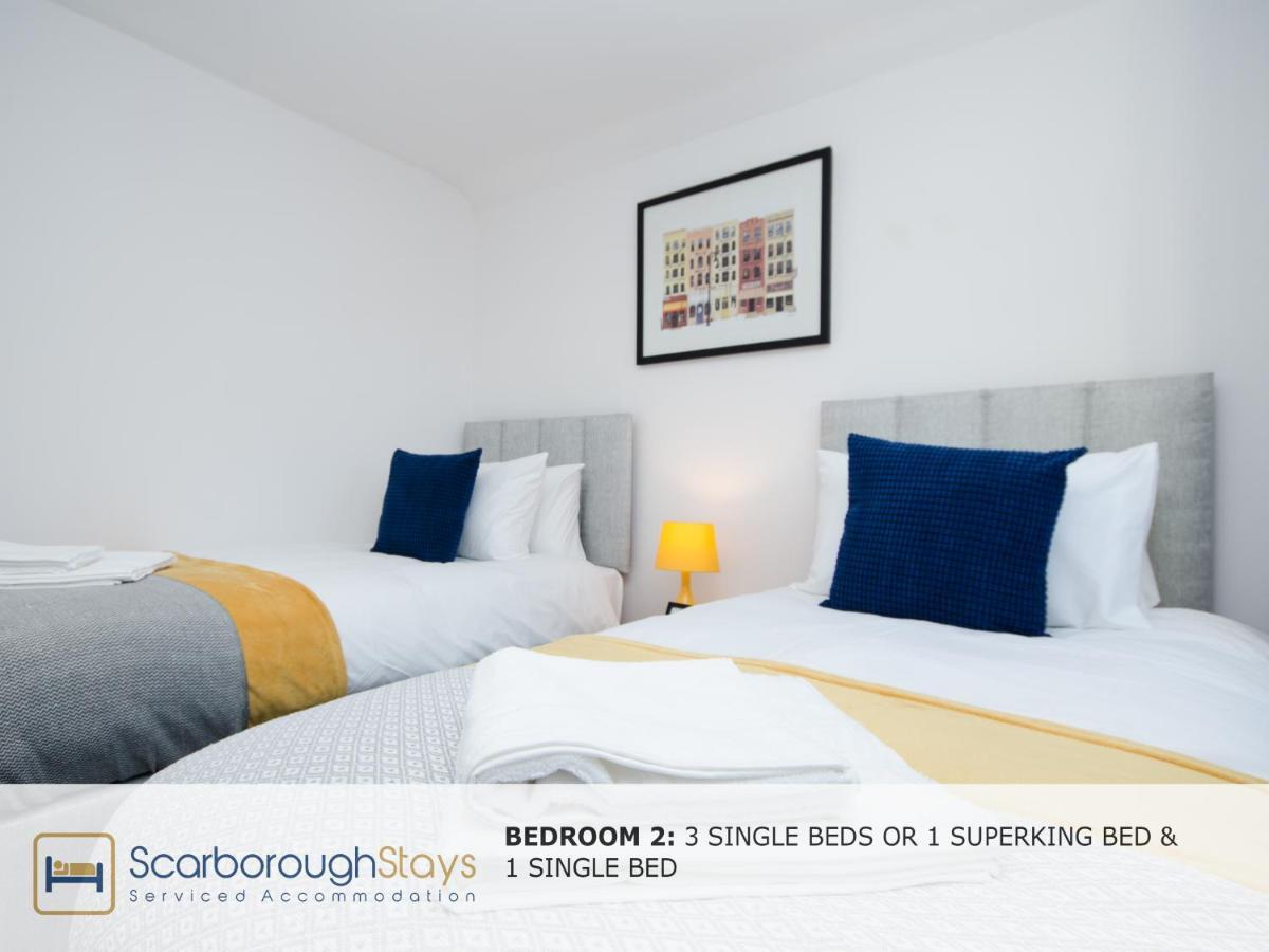 Hibernia Place, 3 Bedroom Townhouse With Patio & Seating Area - Free Parking Scarborough Zewnętrze zdjęcie