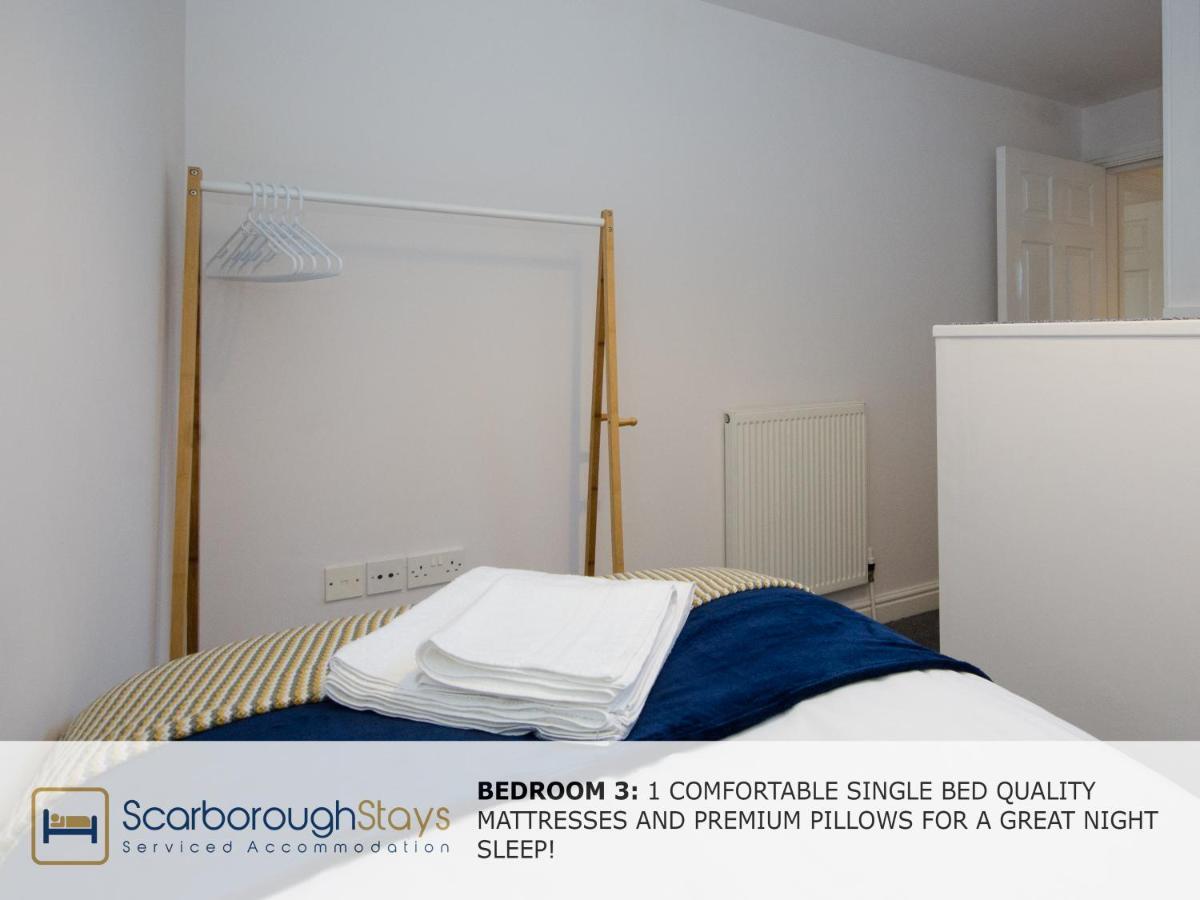 Hibernia Place, 3 Bedroom Townhouse With Patio & Seating Area - Free Parking Scarborough Zewnętrze zdjęcie